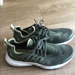 Nike Air Presto- Olive Green 8